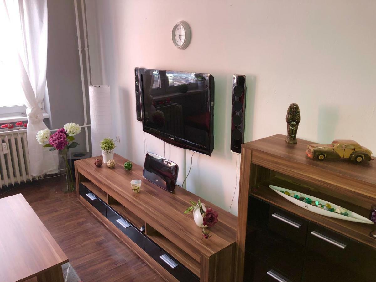 Ferienwohnung Apartman V Centru Mostu Exterior foto